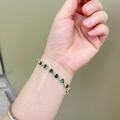 Elegante gouden armband met hartvormige groene AAA zirkonia stenen om de pols - Groene Nano Goud Verguld - Ongeveer 17,5 cm