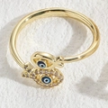 Verstellbarer goldener Ring mit bösem Auge und funkelnden Zirkonsteinen im Minimal-Stil - Fischform Stil (JZ0032)