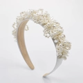 Elegante cerchietto barocco bianco con perle sintetiche e cristalli su base di raso - Fiore di Perle / Bianco