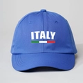Detail der blauen Baumwollkappe mit weißem ITALY-Text und italienischem Flaggenmuster - Verstellbar / Königsblau