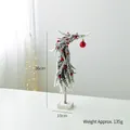 Mini sapin de Noël enneigé de 36cm avec baies rouges et socle blanc décoratif - Sapin Courbé de 36CM Avec Boule Rouge