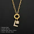 Collana in acciaio inossidabile dorato con lettera L di perle e ciondolo cristallo - Lettera L