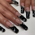 Uñas postizas largas negras tipo French con perlas 3D y estrellas plateadas - Estilo Francés Negro Perla Estrella (JP1567)