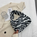 Elegante borsa a mano in pelliccia sintetica con motivo zebra e texture morbida - Zebra Print