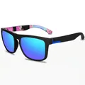 Polarized square sunglasses in matte black frame with gradient blue mirrored lenses - Black Frame Blue-Purple Gradient with Graffiti Temple