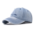 Vintage gewaschene hellblaue Denim Baseballkappe mit dunkelblauer Poela Raina Stickerei - Verstellbar / Hellblau