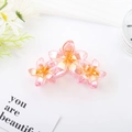 Fliederrosa-orangefarbene Haarklammer mit drei Blumen und irisierendem Perlglanz - Rosa