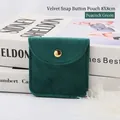 Peacock green velvet jewelry pouch with 8x8cm dimensions and gold metal snap button - 8x8cm / Malachite green
