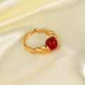 Anello vintage placcato oro 18K con pietra rossa su sfondo di seta pregiata - US 5 / Stile Agata Rossa Oro 18K