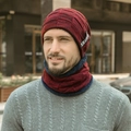 Conjunto de gorro de punto y bufanda para hombre en rojo oscuro con forro polar azul grueso - Burdeos