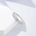 Klassieke S925 zilveren ring met kanaalzetting en vierkante zirkoniasteentjes in zilver - US 6 / Witte Stenen Verzilverd (0890)