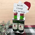 Mini portabottiglie natalizio in legno con piccole bottiglie di whisky Jameson - Bevi un po' di alcol (4 slot) / Colore legno naturale