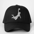Schwarze Baseballkappe aus Baumwolle mit weißer Basketball-Dunk-Silhouette aus Text - Einheitsgröße / Schwarz