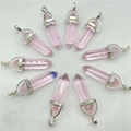 Rosa Quarz Kristall Anhänger in Sechskantform mit silberner Öse in radialer Anordnung - Anhänger mit Halskette / Transparentes Rosa