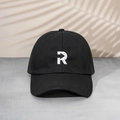 Gorra de béisbol clásica de algodón negro con la letra R bordada en blanco - Talla única / Negro