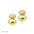 Nahaufnahme vergoldeter Ohrringe mit Zirkonia-Besatz und Größenangabe von 19 mm Höhe - Gold Double Oval Zirkonia Stil