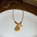 Collana con ciondolo a forma di zucca dorata con bordo in zircone e perline colorate - Zucca con Perla della Fortuna in Smalto (35# Collana-Oro-Caffè)