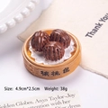 Miniatur-Walnussbrötchen Kühlschrankmagnet im Bambusdämpfer-Modell 4.9cm x 2.5cm - Walnussbrötchen