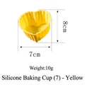 Yellow heart-shaped silicone baking cup with corrugated edges, 8cm height and 7cm width - Pointed Petal Shape-Yellow