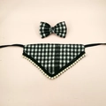 Detailansicht von Hunde-Halstuch und Schleife mit Hahnentritt-Muster und Perlen-Besatz - Größe S / 2-teiliges Set / Schwarz Karo