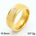 Anillo de acero inoxidable dorado de 8mm con patrón de red y una piedra circón - US 8 / Color Dorado (KR110876-GC)