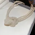 Set collana e bracciale di perle a tre strati annodati in stile francese elegante - Collana di perle annodate a tre strati / Bianco