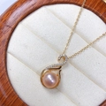 Pendentif cygne doré élégant avec perle rose et zircons brillants pour femme, bijoux chic - 8-9mm (Pendentif Uniquement) / Rose