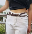 Ceinture punk Y2K en cuir marron foncé avec deux rangées de rivets métalliques - Brun Foncé