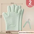 Spruce green silicone oven mitts set with anti-slip heart texture and plate gripper tool - 2 Pcs Set With Bowl Clip / Mint Green
