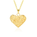 Détail d'un pendentif cœur en or 18 carats avec motif floral et texture martelée - Couleur Or + Collier