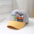 Dettaglio cappellino da baseball per bambini con toppa scavatrice e lettera D verde - 52cm (2-5 Anni) / Grigio