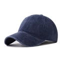 Detail van marineblauwe gewassen katoenen baseballpet met vintage distressed textuur - Verstelbaar / Marineblauw