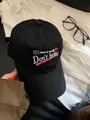 Vintage schwarze Baseballkappe mit dreifarbiger Stickerei und klassischer weicher Krone - Verstellbar / Schwarz