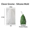 Moule gnome en silicone avec trèfle pour bougies DIY de la Saint-Patrick et artisanat - Gnome serrant une feuille de trèfle (Mince)