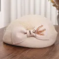 Boina francesa de lana con velo de red y lazo decorativo en color blanco crema - M (56-58cm) / Beige Mezclado