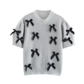 Gros plan détaillé du pull en tricot gris à manches courtes avec nœuds en satin noir - Gris Ardoise