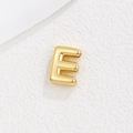 Makroaufnahme des 3D-vergoldeten Ballon-Buchstabens E Anhänger mit Metallglanz - E-Stil (5772646001922) / Nur Anhänger / Gold