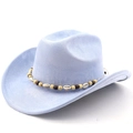 Détail du chapeau de cow-boy en suédine bleu clair avec ruban ethnique en coquillages - Bleu ciel clair
