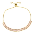 Detail of adjustable gold bracelet with row of pink rectangular zircon stones - Pink