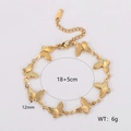 Detailansicht eines 12mm goldenen Schmetterlingsarmbands mit 18+5cm verstellbarer Kette - Schmetterling