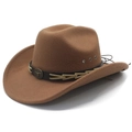 Dettaglio cappello cowboy marrone in feltro con cinturino in pelle e stemma testa di toro - M (56-58cm) / Cachi
