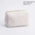 Quilted white plush makeup bag with star zipper pull in size 19x10x11cm - Pillow Shape / White
