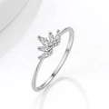 Elegante anillo de corona de princesa en plata de ley S925 con cinco piedras marquise - US 5 / Oro Blanco