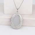 Silver oval locket necklace with vintage floral engraving on polished stainless steel - Concave Lace Oval/Steel