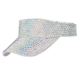 Dettaglio macro di una visiera bianca interamente incrostata di strass colorati brillanti AB - Taglia unica / Base Bianca Strass Bianco