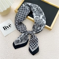 Elegante foulard in seta con classici motivi pied-de-poule e paisley bianchi e neri - 5 Pied de Poule Paisley Patchwork Nero