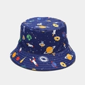 Cappello alla pescatora blu scuro con stampe galassia, pianeti e razzi spaziali - M (56-58cm) / Motivo Spaziale Reversibile