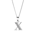 Vista dettagliata della collana con pendente a lettera X in acciaio inox argentato - Lettera X