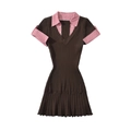 Abito in maglia retrò marrone scuro con scollo a V a scacchi e gonna a pieghe - S / caffè