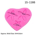 Stampo in silicone rosa a forma di cuore con tre motivi di fiori di frangipani diversi - Stile 2 Frangipane Cuore / Rosa